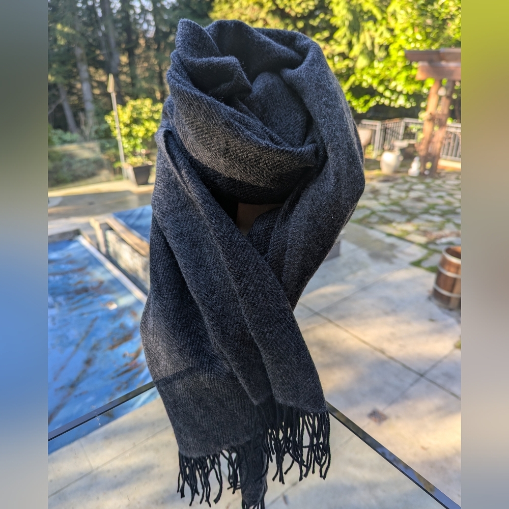 Merino Wool Cashmere Scarf Dark Gray Avoca